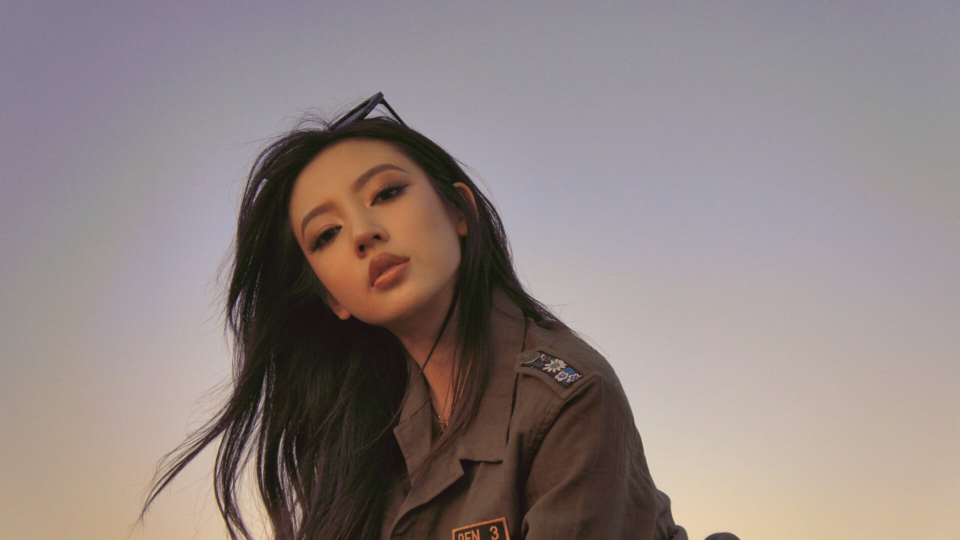 接力女团配合默契 场边掌声雷动，接力赛女子4×200视频