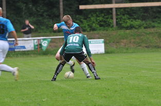 九游官网入口-足球战术多样化提升比赛精彩度，足球比赛技战术的运用和分析